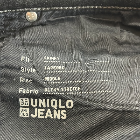 UNIQLO WOMEN SKINNY JEANS BLACK MID RISE STRETCHY IN SIZE 4 - Picture 9 of 9